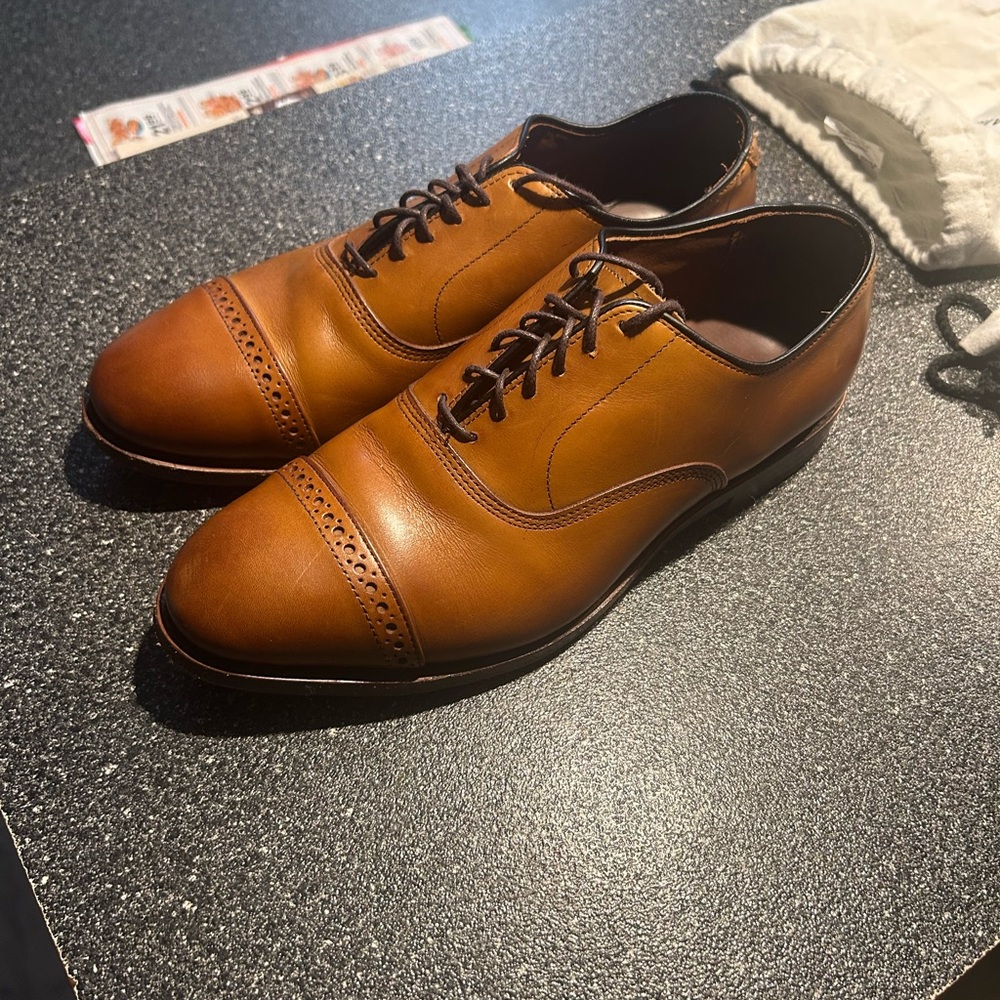 Allen Edmonds Tan Leather fifth avenue cap toe